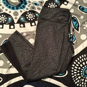 Cropped Nike workout pants